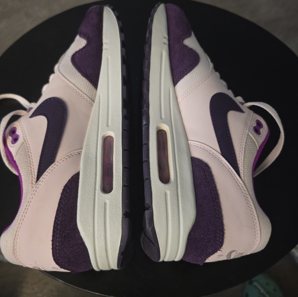 NIKE AIR MAX 1 LIGHT SOFT PINK GRAND PURPLE SIZE 9.5 WMNS - Picture 2 of 15